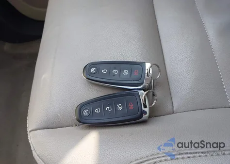 2014 Ford Escape Titanium z USA, uszkodzony, nr VIN 1FMCU9J95EUA60452